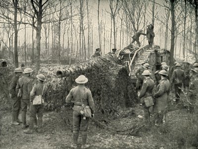 1919年に5.9のドイツ海軍砲の下にカモフラージュを導入した土地船。 作： Unbekannt