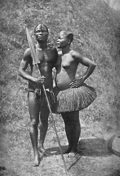コンゴ中央部出身のムロロコンゴの戦士とその妻、1902年 作： Unbekannt