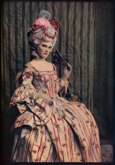 美しいフレンチブロケードのチャーミングなプロポーションのドレス。期間1775-85、c1913 作： Unbekannt