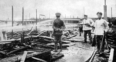 1915年の第一次世界大戦、ドイツでの火災で損傷した刑務所収容所 作： Unbekannt