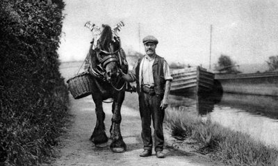 運河のはしけを引っ張る馬、1926-1927 作： Unbekannt