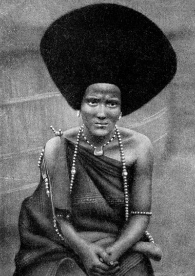ベジャナイルまたはバグガラ族の女性、アフリカ、エチオピア、1922年 作： Unbekannt