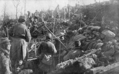 1915年8月、フランスのヴェルダン近くの放棄されたドイツの溝、Epargesリッジ 作： Unbekannt