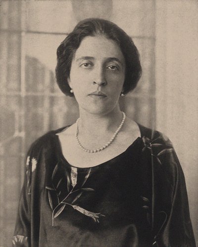 Adele Bloch-Bauer 1881-1925、c。 1915年 作： Unbekannt