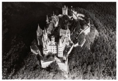 ツェッペリンからのホーエンツォレルン城、バーデンヴュルテンベルク州の航空写真 作： Unbekannt