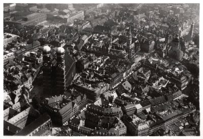 ツェッペリン、1933年1933年からのドイツ、ミュンヘンの聖母教会の航空写真 作： Unbekannt