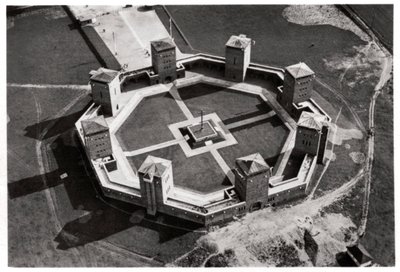 ツェッペリンからのポーランド、オルシュティネク近くのタンネンベルク記念館の航空写真、1933年1933年 作： Unbekannt