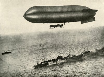 1919年に輸送船を護衛する飛行船。 作： Unbekannt