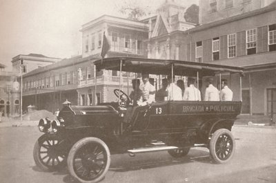 軍事警察の自動車、1914 作： Unbekannt