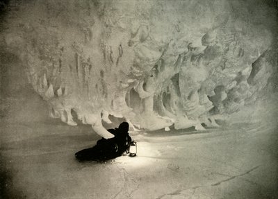 冬の氷の洞窟、c1908、1909。 作： Unbekannt