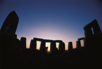 新石器時代のアート。(青銅器時代）：ストーンヘンジ遺跡の景観（紀元前1700～1300年頃）イギリス・エイムズベリー 作： Unbekannt