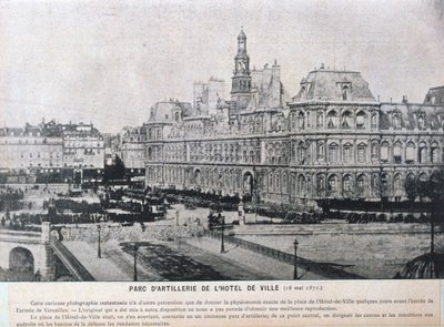 1871年5月16日、パリのホテルドヴィルの外に並んだ砲兵 作： Unbekannt