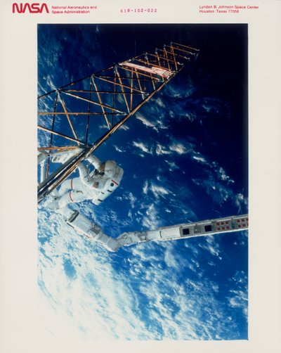 スペースシャトルアトランティス、1985年からのEVAの宇宙飛行士 作： Unbekannt