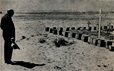 エジプトの戦場墓地で、1942年、1945年。 作： Unbekannt
