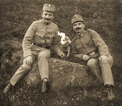 犬を連れたオーストリア兵 作： Unbekannt