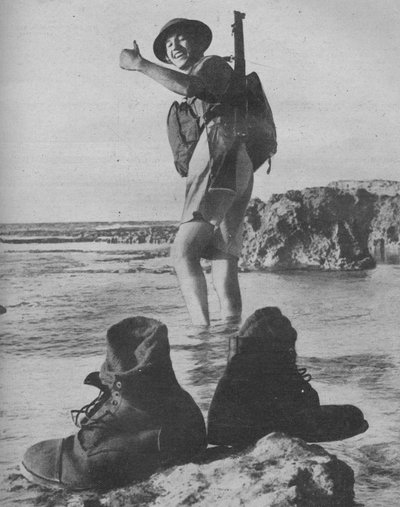 ブーツ、ブーツ、ブーツ、ブーツ、再び上下に動く..、1941。 作： Unbekannt