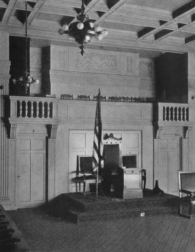 1924年アラバマ州バーミンガムのフリーメーソン寺院のロッジルームのバルコニーと台 作： Unbekannt