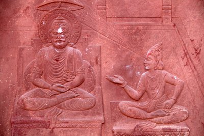ヒンドゥー寺院に刻まれたバガヴァッド・ギーター：クリシュナとアルジュナの対話 ブリンダヴァン・インデ 作： Unbekannt