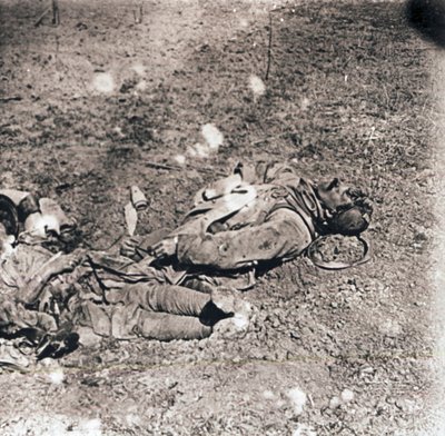 死んだ兵士の遺体、c1914-c1918 作： Unbekannt
