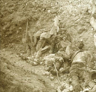 死んだ兵士の体、c1914-c1918 作： Unbekannt