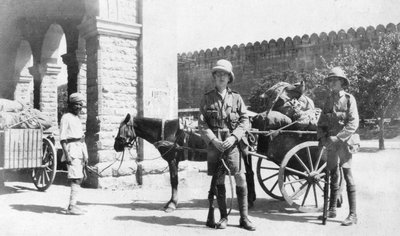 1916〜1917年、イギリス軍輸送、アグラ、インド 作： Unbekannt