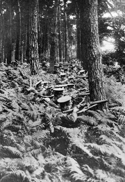 森の中のイギリス歩兵、第一次世界大戦、1914-1918、c1920 作： Unbekannt