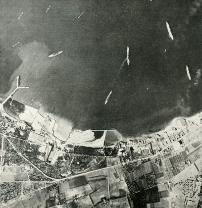 マルタ沿岸沖のイギリス軍艦、第二次世界大戦、1940-1942 1944。 作： Unbekannt