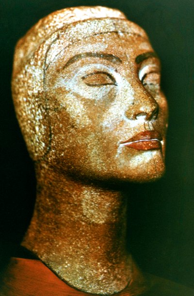 ネフェルティティの胸像、古代エジプトのファラオアクヘナテンアメンホテプ4世の女王と妻 作： Unbekannt