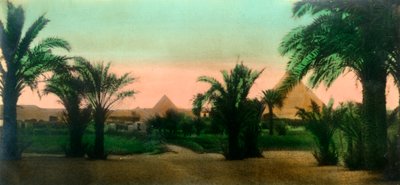 カイロ：ギザのピラミッドの近くの村、c1918-c1939。 作： Unbekannt
