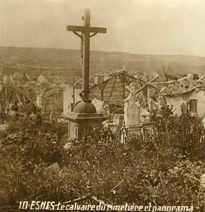 フランス北部、エスネスの墓地にあるカルバリー、c1914-c1918 作： Unbekannt