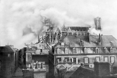 1914年にドイツの砲撃、フランスから発砲したランス大聖堂 作： Unbekannt