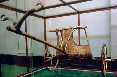 紀元前14世紀のツタンカーメンの墓からの戦車 作： Unbekannt
