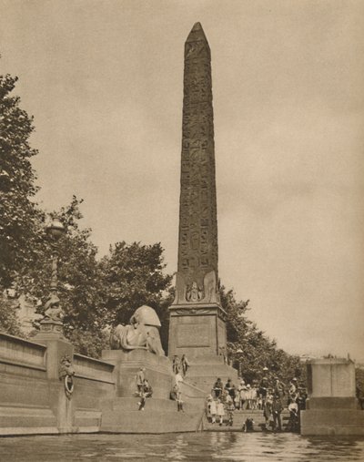 Cleopatras Needle Hewn 14年前のクレオパトラ誕生、c1935。 作： Unbekannt