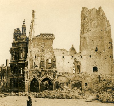 時計塔とオテルドヴィル、アラス、フランス北部、c1914-c1918 作： Unbekannt