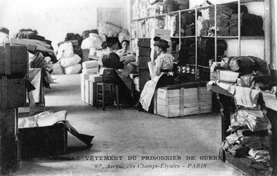 捕虜のための服、シャンゼリゼ、パリ、第一次世界大戦、1914-1918 作： Unbekannt