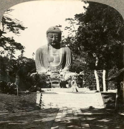 鎌倉のシルバン寺院にある、日本人から崇拝された巨大な仏像。c1900。 作： Unbekannt