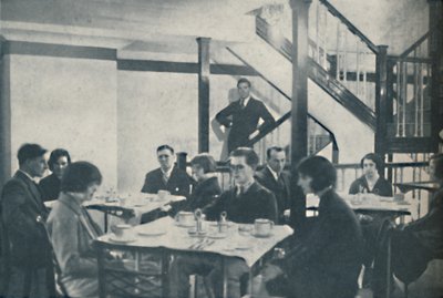 乗客と素晴らしい中央制御のキャビンのための快適さ、c1935 作： Unbekannt