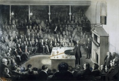 1855年12月27日、ロンドンの王立研究所で行われた、物理学者マイケル・ファラデー（1791-1867）の講演会。 作： Unbekannt