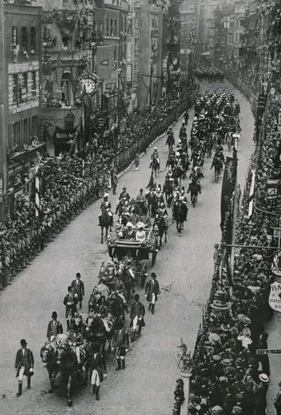 ジョージ5世とメアリー女王の戴冠式、ロンドン、1911年。 作： Unbekannt