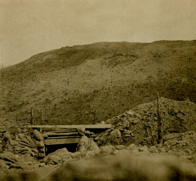 フランス北部のレザルパージュの丘の頂上、c1914-c1918。 作： Unbekannt