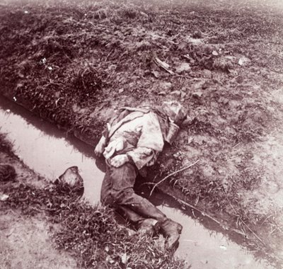 死んだドイツの兵士、イープル、フランダース、ベルギー、c1914-c1918 作： Unbekannt