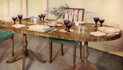 1937年にロンドンのハロッズ社が手配したディナーテーブル。 作： Unbekannt