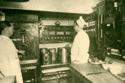 電気設備付きの電車のキッチン、ロンドンとノースイースタン鉄道、1930。 作： Unbekannt