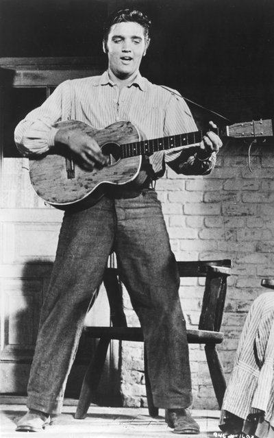 Elvis Presley、アメリカの歌手および俳優、1950年代 作： Unbekannt