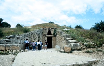 ギリシャ、青銅器時代後期、ミケーネの古墳の入り口、紀元前1450年〜1100年 作： Unbekannt