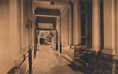 1927年にベルギーのブリュッセルにあるキューバ大使館への入り口。 作： Unbekannt