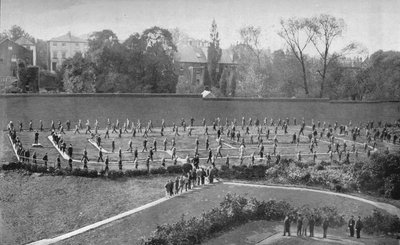 Holloway Prison、London、c1901 1901の運動場 作： Unbekannt