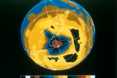 1992年11月30日、南極オゾンホールの偽色画像 作： Unbekannt