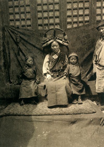 ティンリ知事の家族、c1918-c1939。 作： Unbekannt