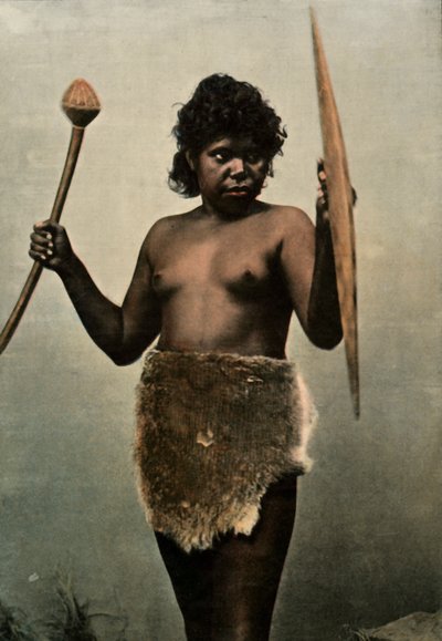 オーストラリアの妻、夫の武器を装填した、オーストラリアの夫の武器を持つ女性、1900年。 作： Unbekannt